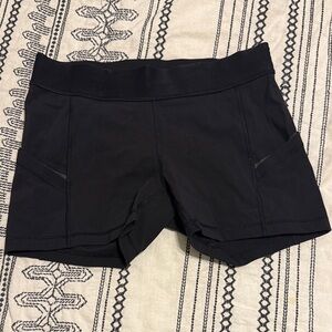Lululemon shorts size 6